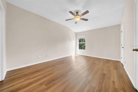 Touwnhouse à vendre à Fish Hawk, Floride: 2 chambres, 128.48 m2 № 1812683 - photo 20