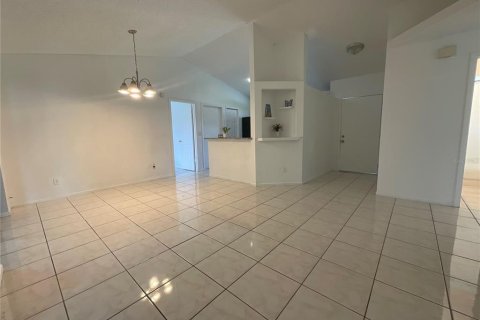 House in Kissimmee, Florida 3 bedrooms, 97.83 sq.m. № 2099672 - photo 3