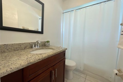 House in Kissimmee, Florida 3 bedrooms, 97.83 sq.m. № 2099672 - photo 10