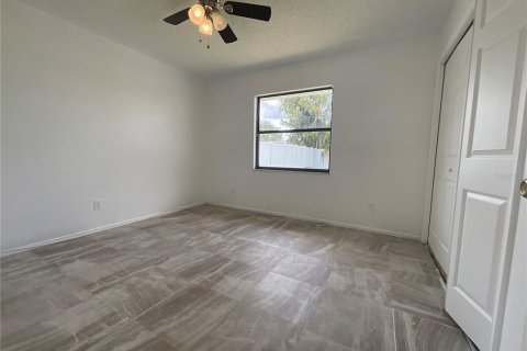 House in Kissimmee, Florida 3 bedrooms, 97.83 sq.m. № 2099672 - photo 13