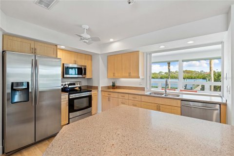 House in Englewood, Florida 2 bedrooms, 182.55 sq.m. № 1534900 - photo 11