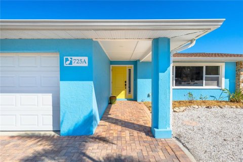 House in Englewood, Florida 2 bedrooms, 182.55 sq.m. № 1534900 - photo 4