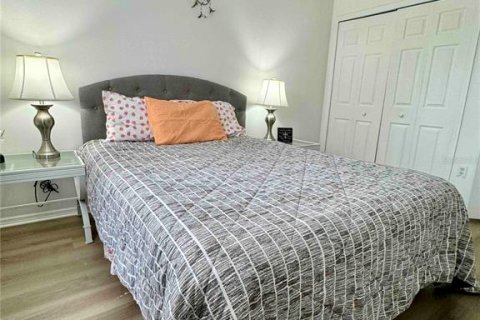 Touwnhouse à louer à Brandon, Floride: 3 chambres, 144.74 m2 № 2361143 - photo 15