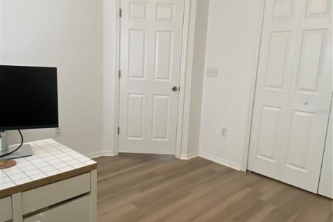 Touwnhouse à louer à Brandon, Floride: 3 chambres, 144.74 m2 № 2361143 - photo 17