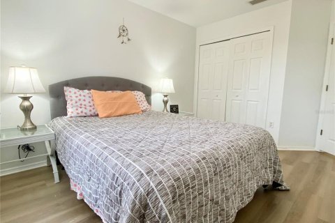 Touwnhouse à louer à Brandon, Floride: 3 chambres, 144.74 m2 № 2361143 - photo 13