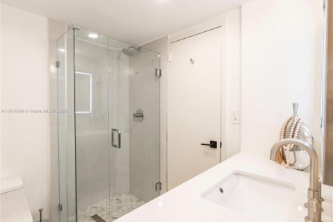 Condominio en venta en Miami Beach, Florida, 1 dormitorio, 76.55 m2 № 1779668 - foto 17