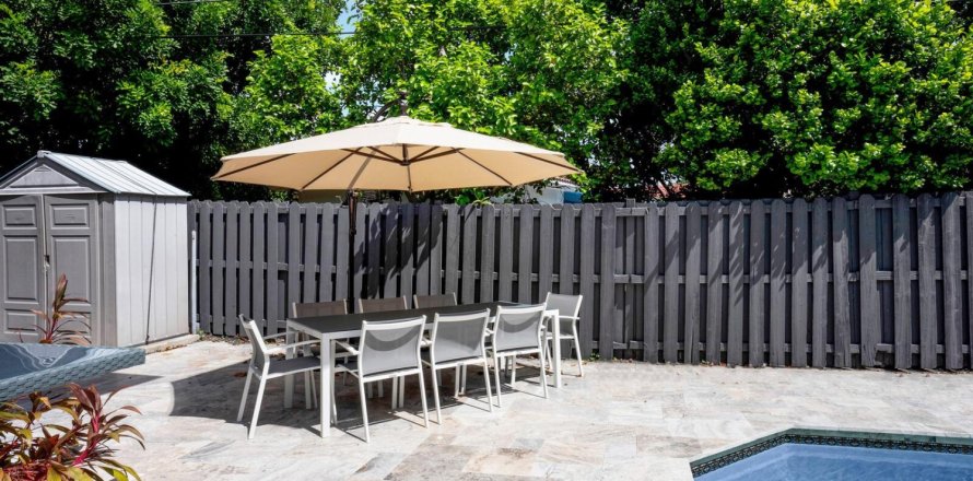 Villa ou maison à Fort Lauderdale, Floride 7 chambres, 354.24 m2 № 750575