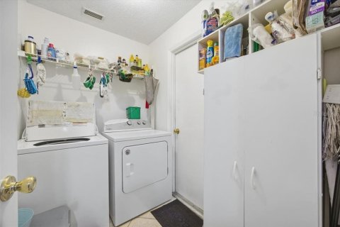 Casa en venta en Kissimmee, Florida, 3 dormitorios, 151.99 m2 № 2113897 - foto 18