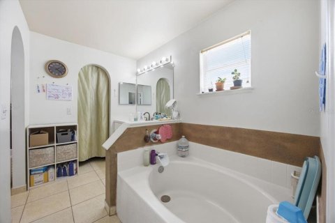 Casa en venta en Kissimmee, Florida, 3 dormitorios, 151.99 m2 № 2113897 - foto 23