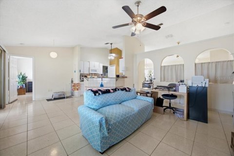 Casa en venta en Kissimmee, Florida, 3 dormitorios, 151.99 m2 № 2113897 - foto 13