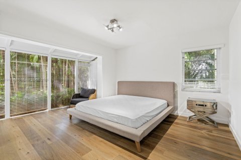 Снять в аренду виллу или дом в Корал-Гейблс, Флорида 5 спален, 495.17м2, № 1967538 - фото 14