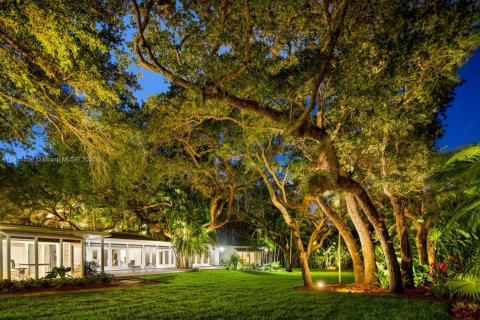 Дом в Корал-Гейблс, Флорида 5 спален, 495.17м2 № 1967538