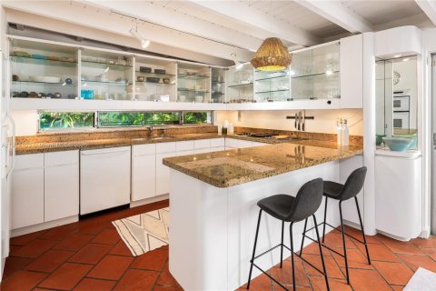 Villa ou maison à vendre à Miami, Floride: 4 chambres, 243.59 m2 № 1969873 - photo 11