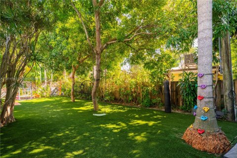 Villa ou maison à vendre à Miami, Floride: 4 chambres, 243.59 m2 № 1969873 - photo 22