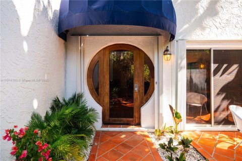 Villa ou maison à vendre à Miami, Floride: 4 chambres, 243.59 m2 № 1969873 - photo 3