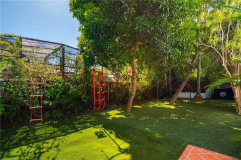 Villa ou maison à vendre à Miami, Floride: 4 chambres, 243.59 m2 № 1969873 - photo 21