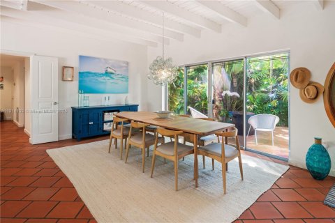 Villa ou maison à vendre à Miami, Floride: 4 chambres, 243.59 m2 № 1969873 - photo 8