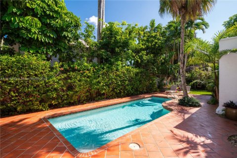 Villa ou maison à vendre à Miami, Floride: 4 chambres, 243.59 m2 № 1969873 - photo 20