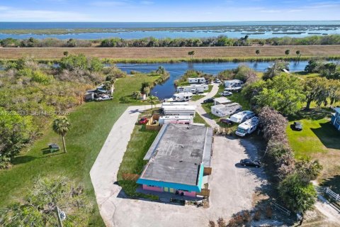 Commercial property in Okeechobee, Florida 334.45 sq.m. № 2088371 - photo 28
