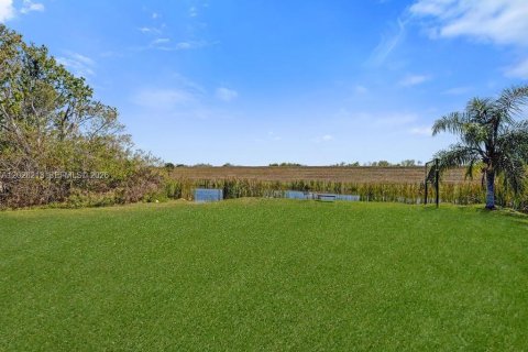 Commercial property in Okeechobee, Florida 334.45 sq.m. № 2088371 - photo 9