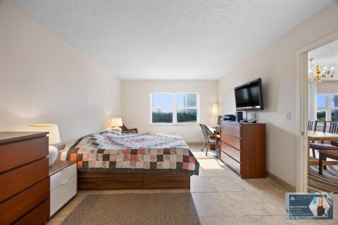 Condo in Hallandale Beach, Florida, 1 bedroom  № 2082074 - photo 4