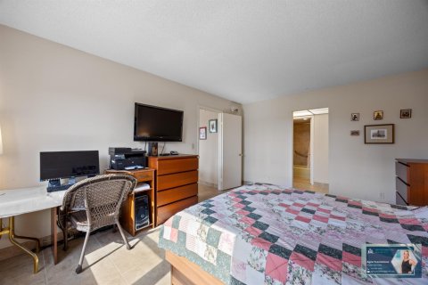 Condo in Hallandale Beach, Florida, 1 bedroom  № 2082074 - photo 21