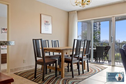 Condo in Hallandale Beach, Florida, 1 bedroom  № 2082074 - photo 5