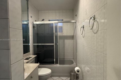 Снять в аренду коммерческую недвижимость в Хайалиа, Флорида 1 спальня, 118.26м2, № 2077381 - фото 5