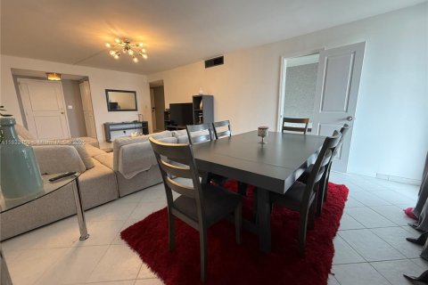 Condo in Sunny Isles Beach, Florida, 1 bedroom  № 1809235 - photo 7