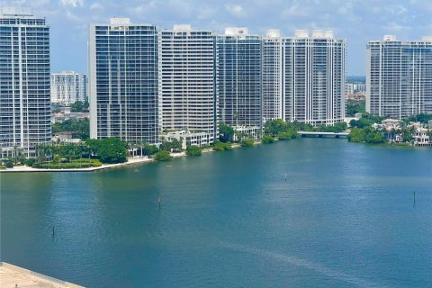 Condo in Sunny Isles Beach, Florida, 1 bedroom  № 1809235 - photo 2