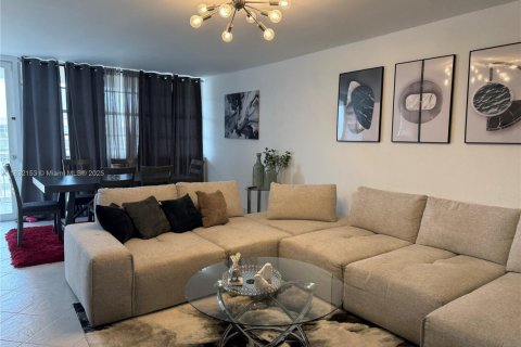 Condo in Sunny Isles Beach, Florida, 1 bedroom  № 1809235 - photo 6