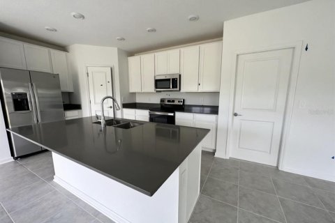 Villa ou maison à vendre à Davenport, Floride: 4 chambres, 175.59 m2 № 2411528 - photo 5