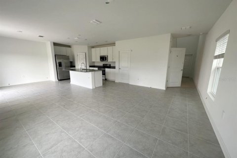 Villa ou maison à vendre à Davenport, Floride: 4 chambres, 175.59 m2 № 2411528 - photo 4