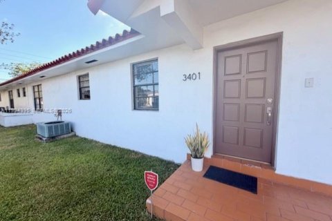 Дом в Майами, Флорида 3 спальни, 127.09м2 № 2055936