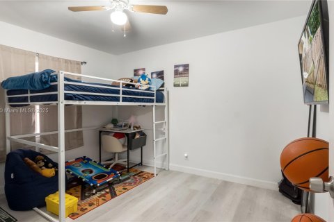 House in Sunrise, Florida 3 bedrooms, 146.79 sq.m. № 1950598 - photo 19