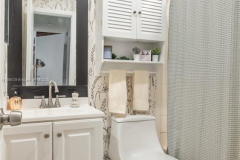 House in Sunrise, Florida 3 bedrooms, 146.79 sq.m. № 1950598 - photo 23