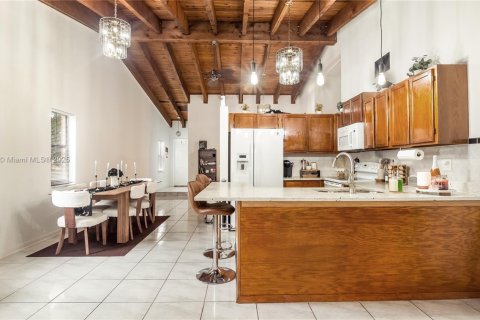 House in Sunrise, Florida 3 bedrooms, 146.79 sq.m. № 1950598 - photo 9