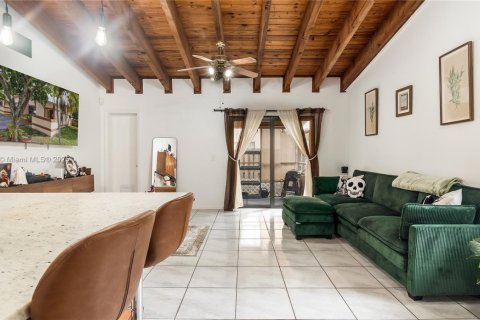 House in Sunrise, Florida 3 bedrooms, 146.79 sq.m. № 1950598 - photo 7