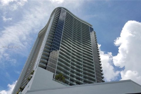 Купить кондоминиум в Майами, Флорида 54.63м2, № 2001712 - фото 6