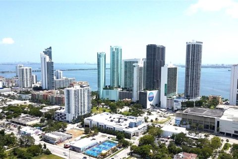 Купить кондоминиум в Майами, Флорида 54.63м2, № 2001712 - фото 9