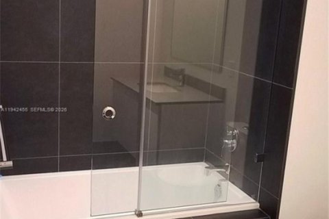 Купить кондоминиум в Майами, Флорида 54.63м2, № 2001712 - фото 4