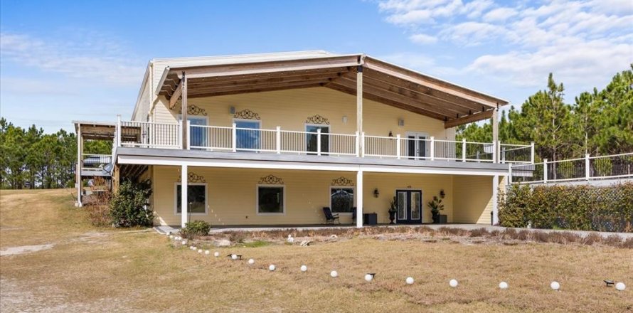 Propiedad comercial en Geneva, Florida 1003.34 m2 № 2330726