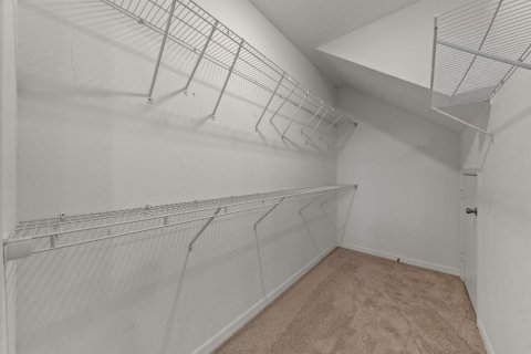 Casa en venta en Port St. Lucie, Florida, 6 dormitorios, 258.08 m2 № 2268189 - foto 17