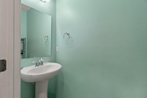 Casa en venta en Port St. Lucie, Florida, 6 dormitorios, 258.08 m2 № 2268189 - foto 6