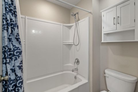 Casa en venta en Port St. Lucie, Florida, 6 dormitorios, 258.08 m2 № 2268189 - foto 28