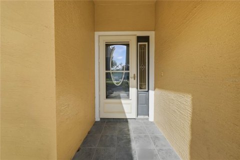 Casa en venta en Umatilla, Florida, 3 dormitorios, 176.33 m2 № 2227580 - foto 5