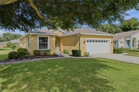 Casa en Umatilla, Florida 3 dormitorios, 176.33 m2 № 2227580