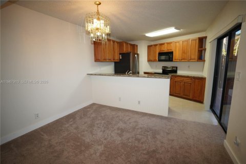 Adosado en venta en Palm Springs, Florida, 2 dormitorios, 109.9 m2 № 2030402 - foto 10