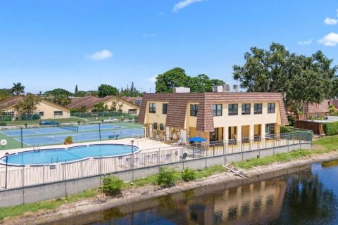 Adosado en Palm Springs, Florida 2 dormitorios, 109.9 m2 № 2030402