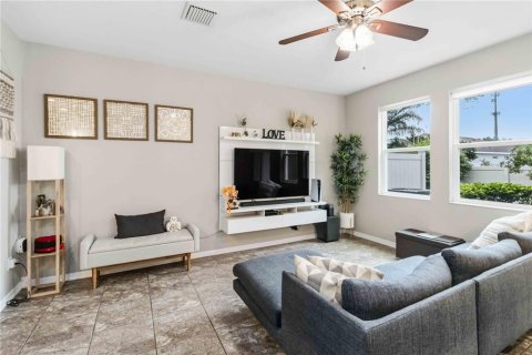 Touwnhouse à vendre à Riverview, Floride: 3 chambres, 139.26 m2 № 2324695 - photo 4